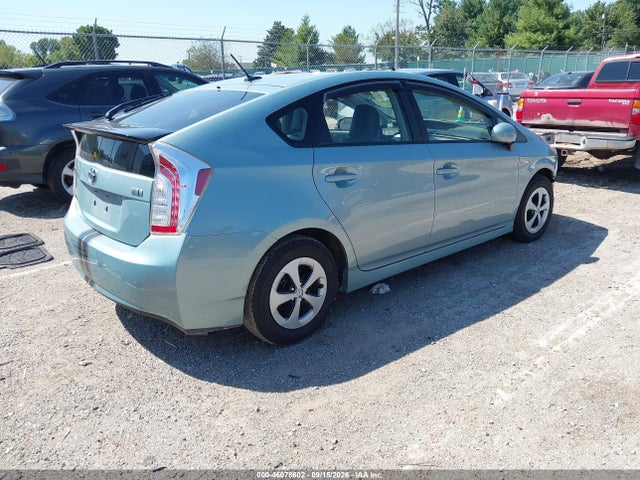46078602 :رقم المزاد ، JTDKN3DU8F1885267 vin ، 2015 Toyota Prius Three مزاد بيع