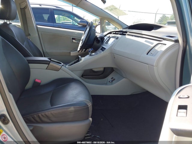 46078602 :رقم المزاد ، JTDKN3DU8F1885267 vin ، 2015 Toyota Prius Three مزاد بيع