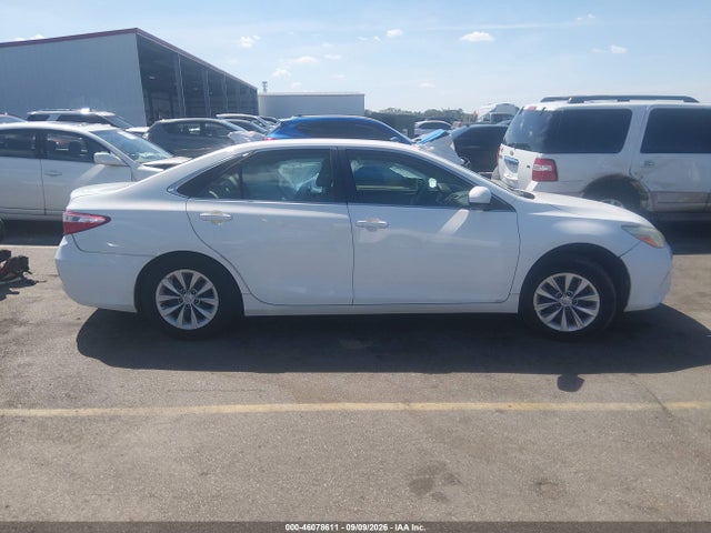 46078611 :رقم المزاد ، 4T1BF1FK4FU892546 vin ، 2015 Toyota Camry Le مزاد بيع
