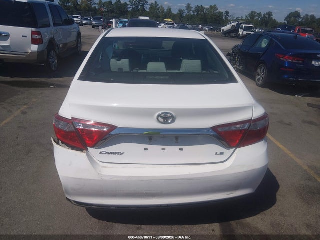 46078611 :رقم المزاد ، 4T1BF1FK4FU892546 vin ، 2015 Toyota Camry Le مزاد بيع