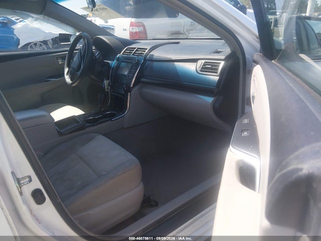 46078611 :رقم المزاد ، 4T1BF1FK4FU892546 vin ، 2015 Toyota Camry Le مزاد بيع