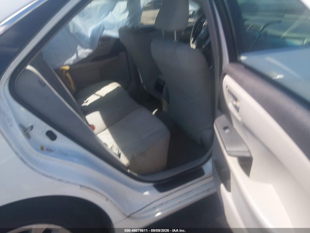 46078611 :رقم المزاد ، 4T1BF1FK4FU892546 vin ، 2015 Toyota Camry Le مزاد بيع