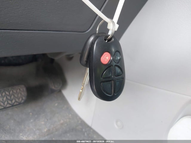46078622 :رقم المزاد ، 5TDKK3DC9FS687333 vin ، 2015 Toyota Sienna Le 8 Passenger مزاد بيع