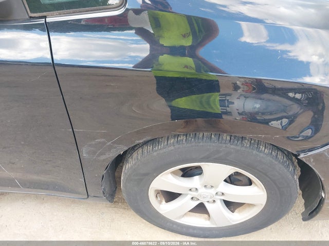 46078622 :رقم المزاد ، 5TDKK3DC9FS687333 vin ، 2015 Toyota Sienna Le 8 Passenger مزاد بيع