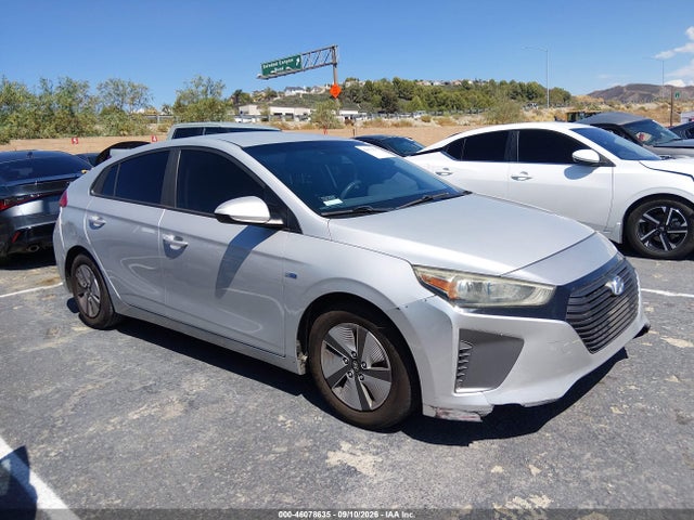 Hyundai Ioniq Hybrid Blue 2018 KMHC65LC0JU060526 main image