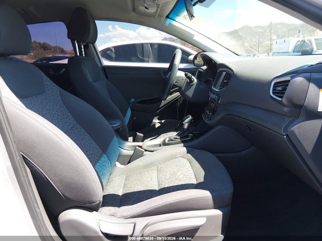 46078635 :رقم المزاد ، KMHC65LC0JU060526 vin ، 2018 Hyundai Ioniq Hybrid Blue مزاد بيع