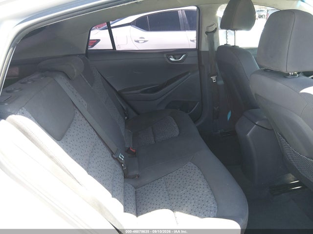 46078635 :رقم المزاد ، KMHC65LC0JU060526 vin ، 2018 Hyundai Ioniq Hybrid Blue مزاد بيع