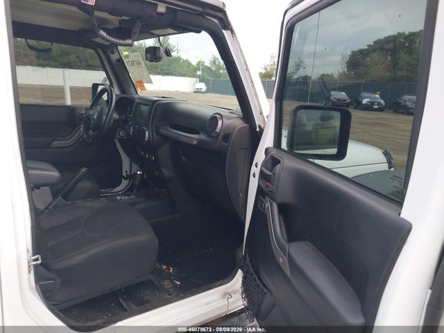 46078673 :رقم المزاد ، 1C4BJWDG9FL518891 vin ، 2015 Jeep Wrangler Unlimited Sport مزاد بيع
