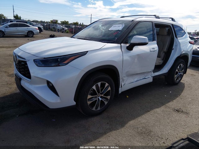 2022 Toyota Highlander Hybrid Xle მანქანა იყიდება აუქციონზე, vin: 5TDHBRCH3NS553300, აუქციონის ნომერი: 46078698