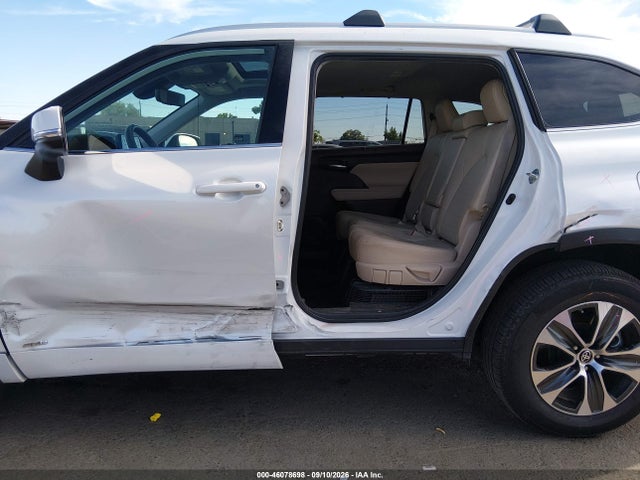 2022 Toyota Highlander Hybrid Xle მანქანა იყიდება აუქციონზე, vin: 5TDHBRCH3NS553300, აუქციონის ნომერი: 46078698