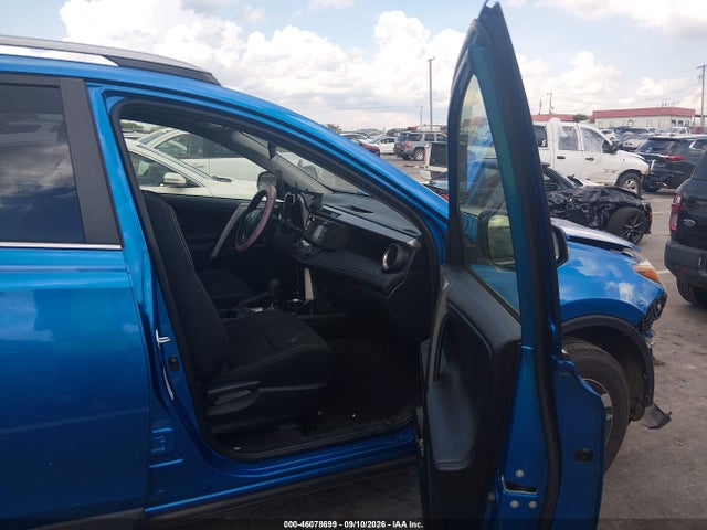 Aukcja sprzedaży 2017 Toyota Rav4 Xle, vin: JTMRFREV4HJ171953, numer aukcji: 46078699