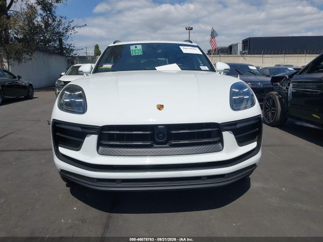 Porsche Macan T 2026 WP1AA2A57TLB11945 Image 13
