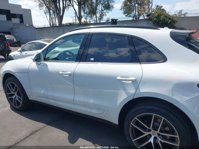 Porsche Macan T 2026 WP1AA2A57TLB11945 Image 15