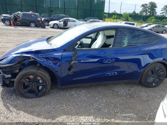 Продажа на аукционе авто 2026 Tesla Model Y All-wheel Drive/long Range Launch Series/premium All-wheel Drive, vin: 7SAYGDEE2TF367288, номер лота: 46078797