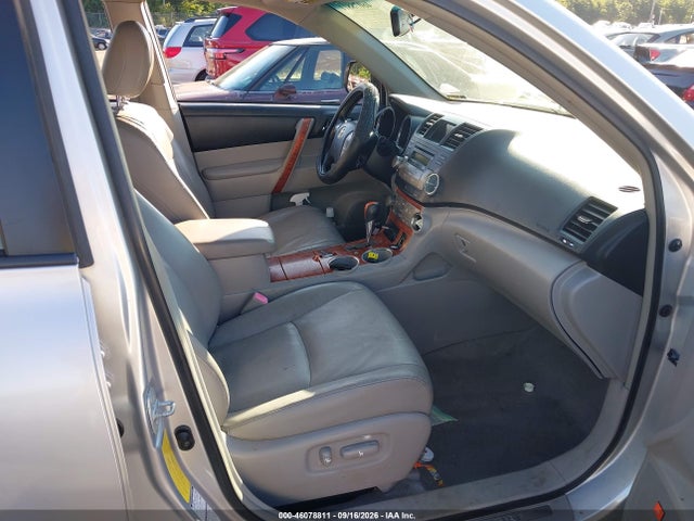 46078811 :رقم المزاد ، JTEES42A882044238 vin ، 2008 Toyota Highlander Limited مزاد بيع