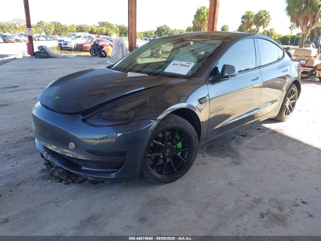 Tesla Model 3 Long Range/mid Range 2018 5YJ3E1EA0JF166771 Image 2