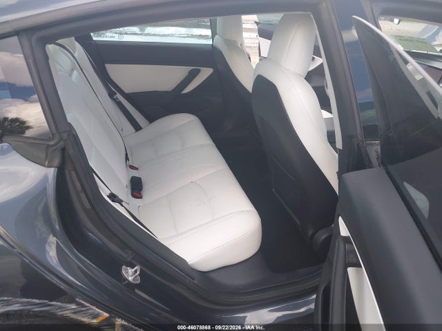 Tesla Model 3 Long Range/mid Range 2018 5YJ3E1EA0JF166771 Image 8
