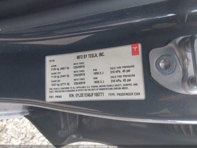 Tesla Model 3 Long Range/mid Range 2018 5YJ3E1EA0JF166771 Image 9