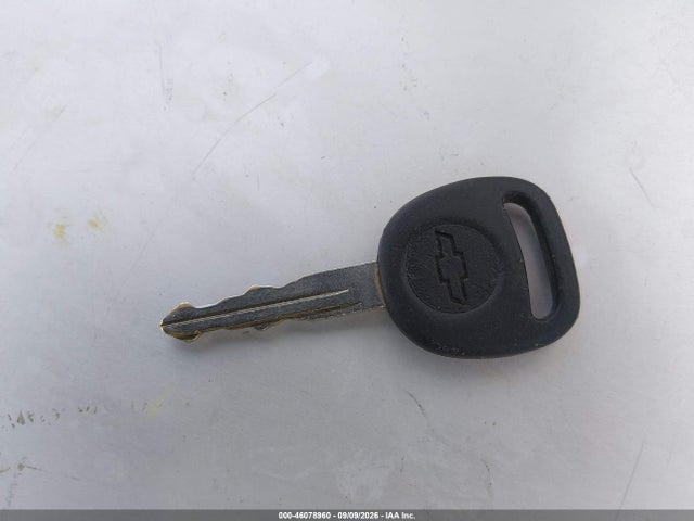 46078960 :رقم المزاد ، 1GCCS19W6Y8246374 vin ، 2000 Chevrolet S-10 Ls مزاد بيع