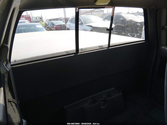 46078960 :رقم المزاد ، 1GCCS19W6Y8246374 vin ، 2000 Chevrolet S-10 Ls مزاد بيع
