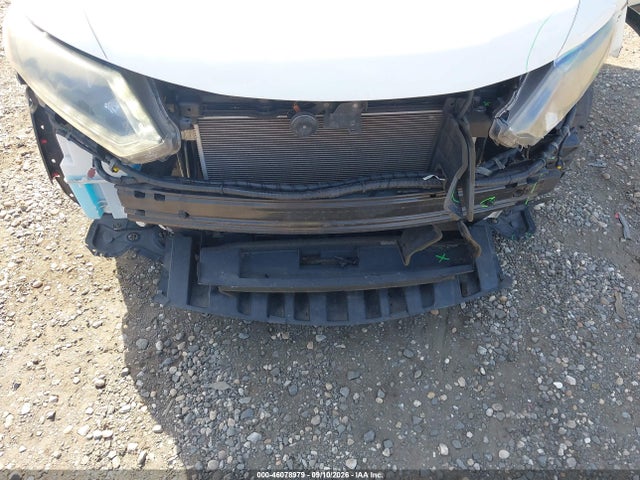 2016 Nissan Rogue S მანქანა იყიდება აუქციონზე, vin: 5N1AT2MV1GC832741, აუქციონის ნომერი: 46078979