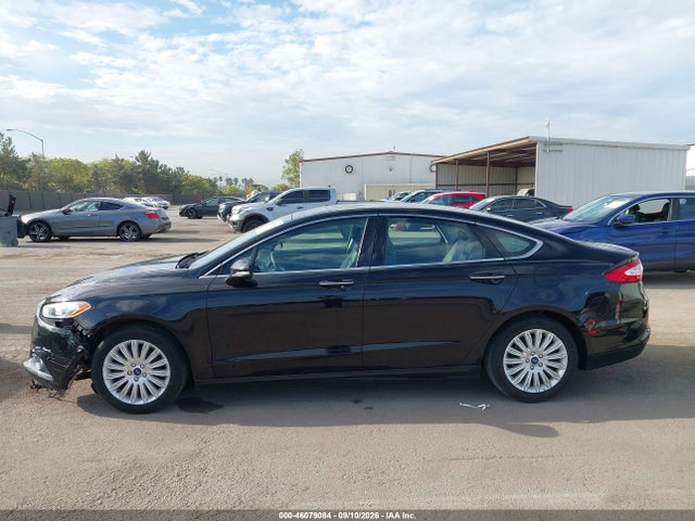 46079084 :رقم المزاد ، 3FA6P0LUXGR194556 vin ، 2016 Ford Fusion Hybrid Se مزاد بيع
