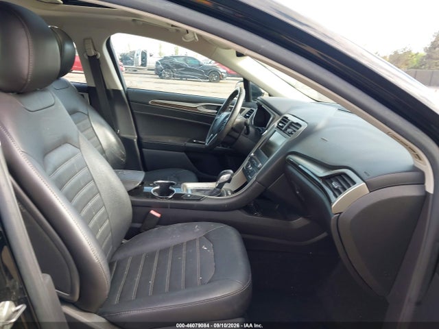 46079084 :رقم المزاد ، 3FA6P0LUXGR194556 vin ، 2016 Ford Fusion Hybrid Se مزاد بيع