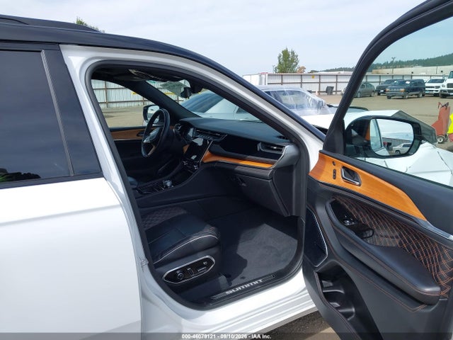 Auction sale of the 2023 Jeep Grand Cherokee L Summit Reserve 4x4, vin: 1C4RJKEG4P8731533, lot number: 46079121