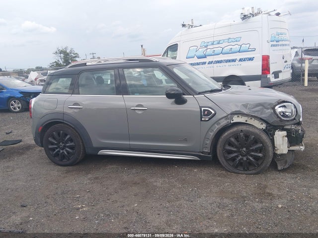 2017 Mini Countryman Cooper S მანქანა იყიდება აუქციონზე, vin: WMZYT5C3XH3D81348, აუქციონის ნომერი: 46079131