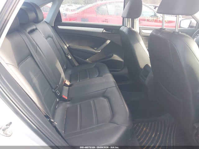 2012 Volkswagen Passat 2.5l Se მანქანა იყიდება აუქციონზე, vin: 1VWBP7A35CC104084, აუქციონის ნომერი: 46079169