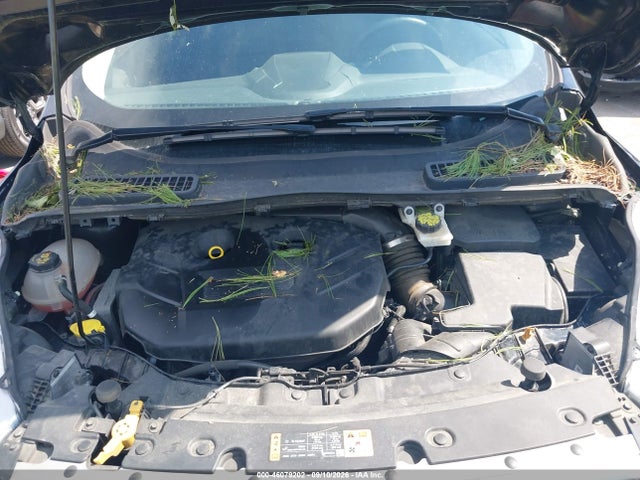 46079202 :رقم المزاد ، 1FMCU9J95JUD27227 vin ، 2018 Ford Escape Titanium مزاد بيع