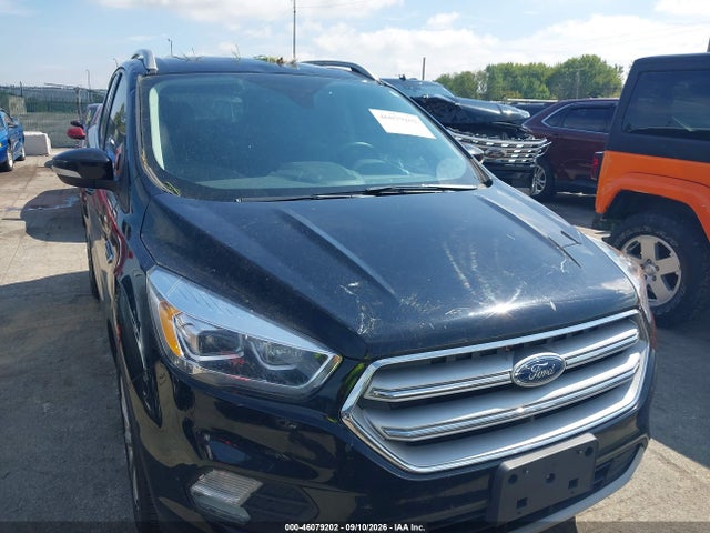 46079202 :رقم المزاد ، 1FMCU9J95JUD27227 vin ، 2018 Ford Escape Titanium مزاد بيع