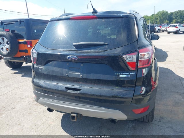 46079202 :رقم المزاد ، 1FMCU9J95JUD27227 vin ، 2018 Ford Escape Titanium مزاد بيع