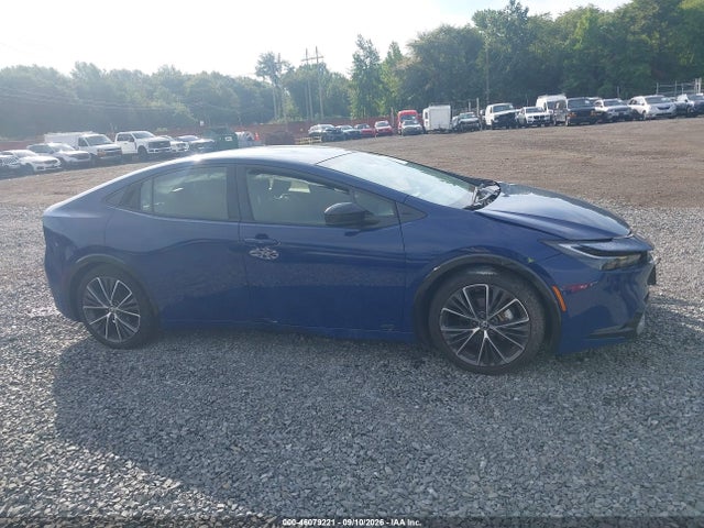 46079221 :رقم المزاد ، JTDADABU6P3007137 vin ، 2023 Toyota Prius Xle Awd-e مزاد بيع