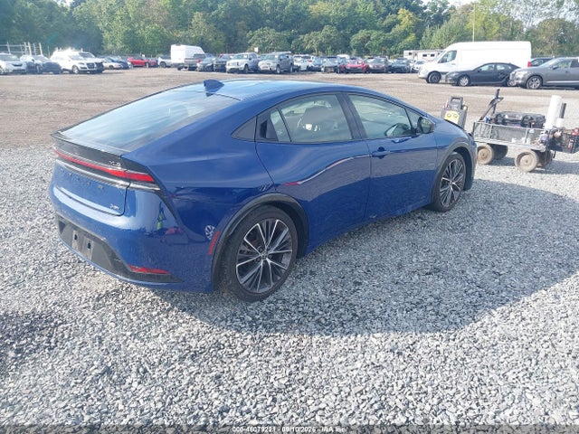 46079221 :رقم المزاد ، JTDADABU6P3007137 vin ، 2023 Toyota Prius Xle Awd-e مزاد بيع