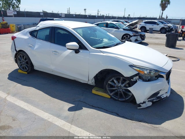 2018 Mazda Mazda3 Touring მანქანა იყიდება აუქციონზე, vin: 3MZBN1V31JM202375, აუქციონის ნომერი: 46079230