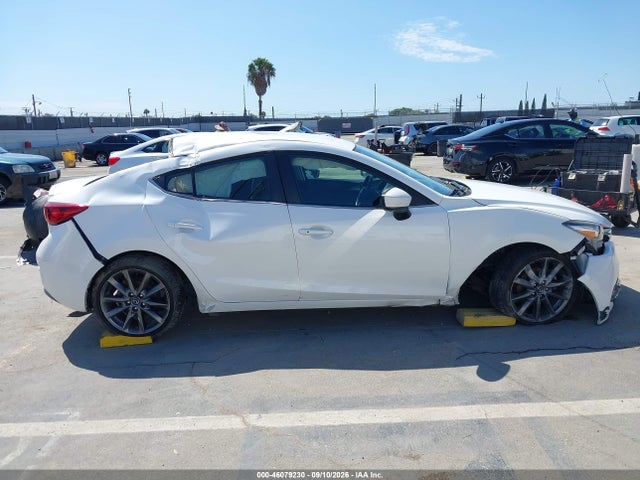 2018 Mazda Mazda3 Touring მანქანა იყიდება აუქციონზე, vin: 3MZBN1V31JM202375, აუქციონის ნომერი: 46079230