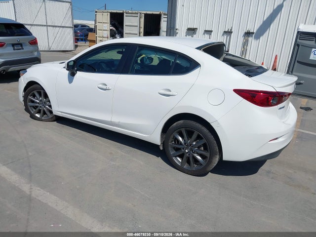 2018 Mazda Mazda3 Touring მანქანა იყიდება აუქციონზე, vin: 3MZBN1V31JM202375, აუქციონის ნომერი: 46079230