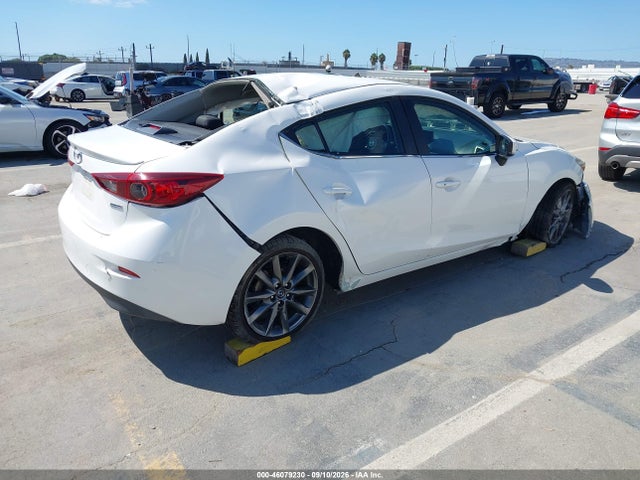 2018 Mazda Mazda3 Touring მანქანა იყიდება აუქციონზე, vin: 3MZBN1V31JM202375, აუქციონის ნომერი: 46079230