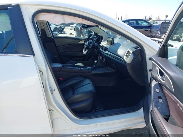 2018 Mazda Mazda3 Touring მანქანა იყიდება აუქციონზე, vin: 3MZBN1V31JM202375, აუქციონის ნომერი: 46079230