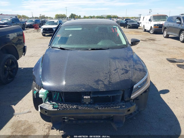 1VWAA7A30JC039767 Volkswagen Passat 2.0t R-line/2.0t S