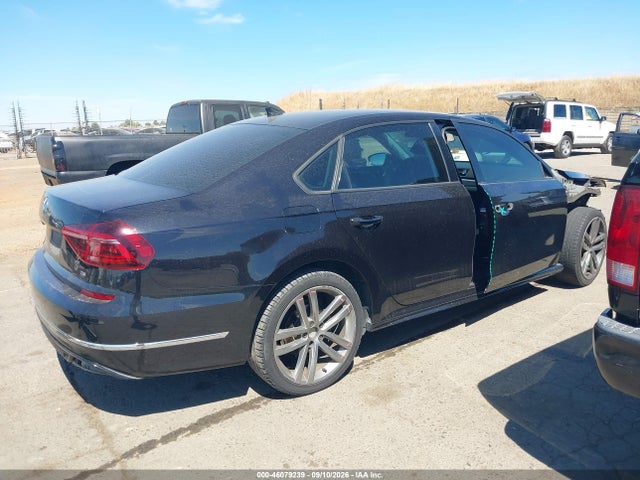 1VWAA7A30JC039767 Volkswagen Passat 2.0t R-line/2.0t S