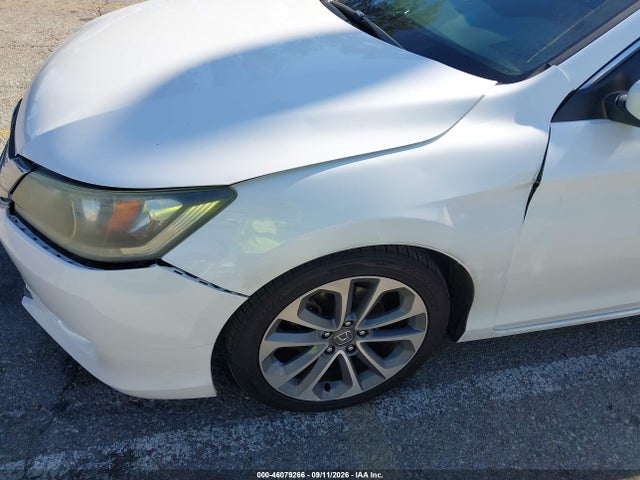 Продажа на аукционе авто 2015 Honda Accord Sport, vin: 1HGCR2F52FA135809, номер лота: 46079266