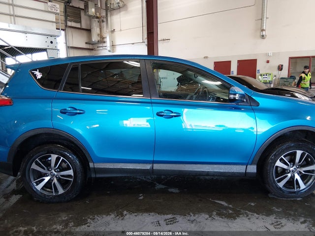Toyota Rav4 Xle 2018 2T3RFREV7JW813542 Image 13
