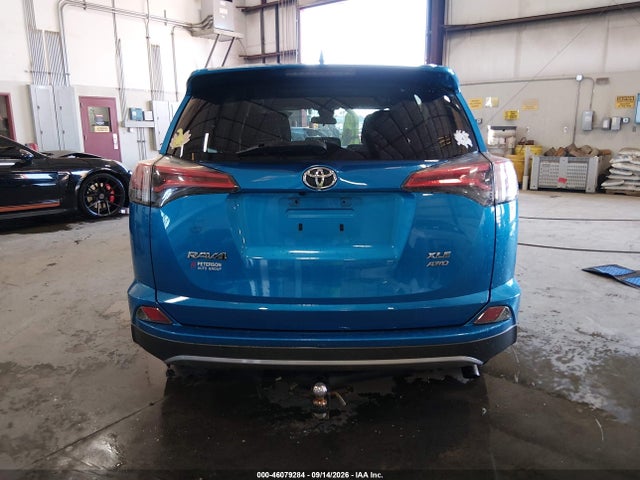 Toyota Rav4 Xle 2018 2T3RFREV7JW813542 Image 16