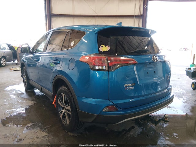 Toyota Rav4 Xle 2018 2T3RFREV7JW813542 Image 3