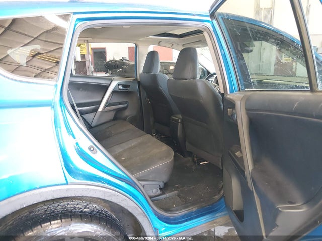 Toyota Rav4 Xle 2018 2T3RFREV7JW813542 Image 8