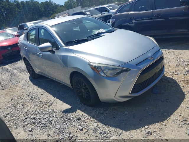 46079293 :رقم المزاد ، 3MYDLBYV8HY171926 vin ، 2017 Toyota Yaris Ia مزاد بيع