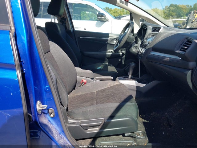 46079299 :رقم المزاد ، 3HGGK5H52HM711571 vin ، 2017 Honda Fit Lx مزاد بيع
