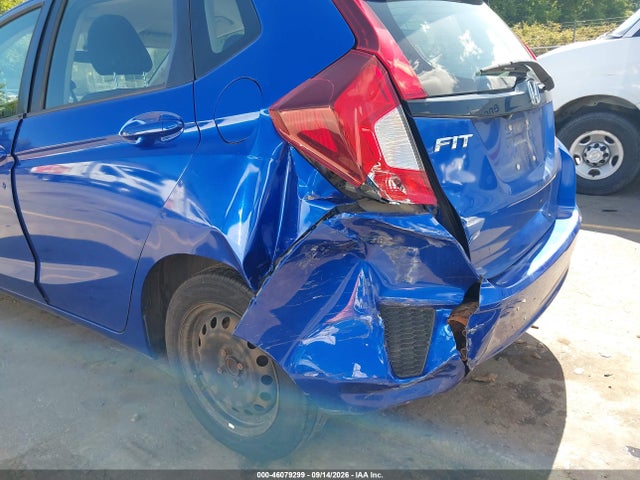 46079299 :رقم المزاد ، 3HGGK5H52HM711571 vin ، 2017 Honda Fit Lx مزاد بيع